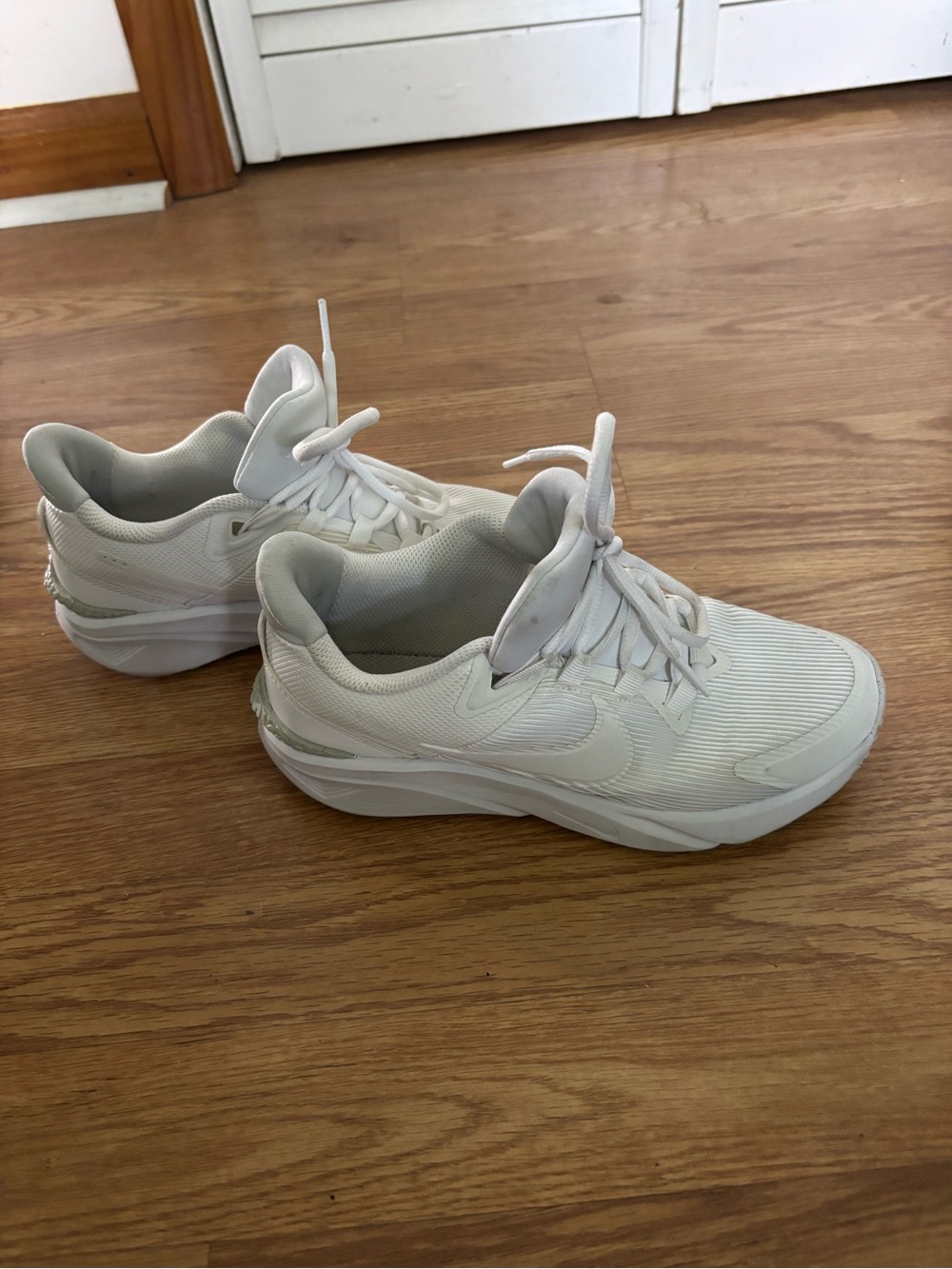 Nike White Kids Low-Profile Lace-Up Sneakers